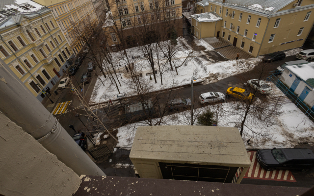 Ryadom S Krasnoy Ploschadyyu Flat