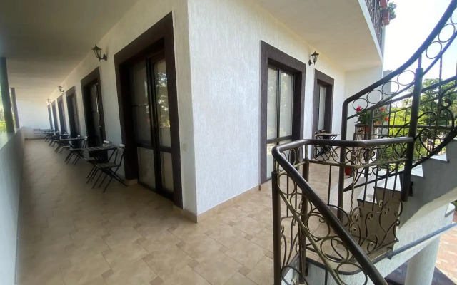 Aysberg Guest House