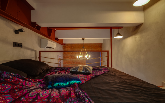 Dvukhurovnevnevye Loft V Tsentre Moskvy Apartments