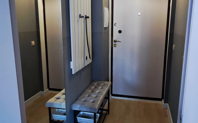 Uyutnaya Studiya Vozle Koltsovo Flat