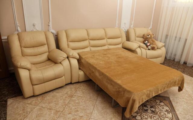 L'yuis Rostov Na Donu Guest House