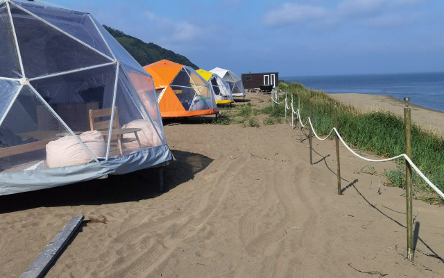 Black Island Glamping
