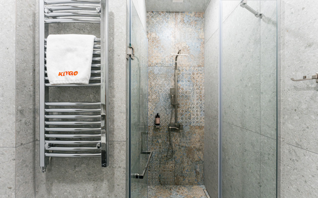 KeyGo #0118, 1 Bedroom, Near Republic Square Apartments