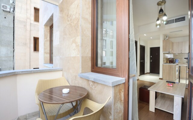 On Buzand Str. 17-60 Apartments