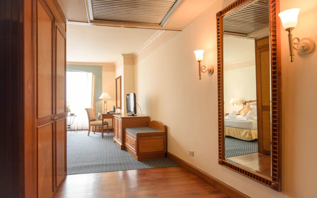 Montien Riverside Hotel Bangkok