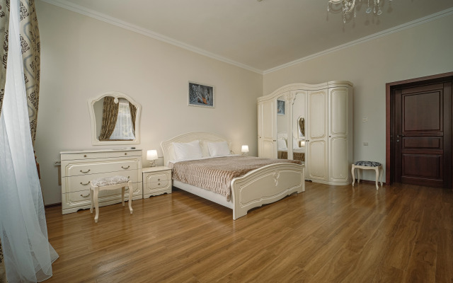 Отель Кристи