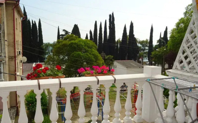 Dautiya Guest House
