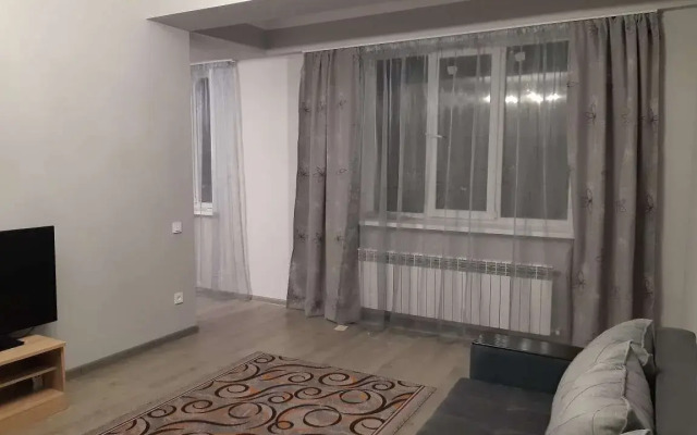 Na Prospekte M. Omarova 18 Flat
