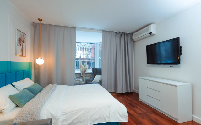 Aparthause studiya 5 min. do m. Botanicheskaya Flat