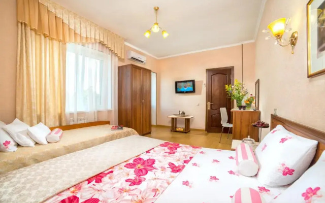M+ Guest House