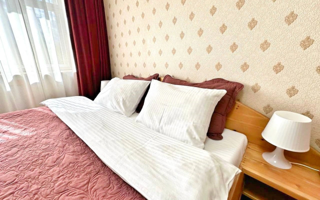 V Samom Tsentre Goroda Flat
