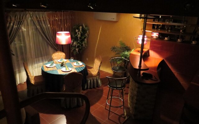 Отель Эсмеральд