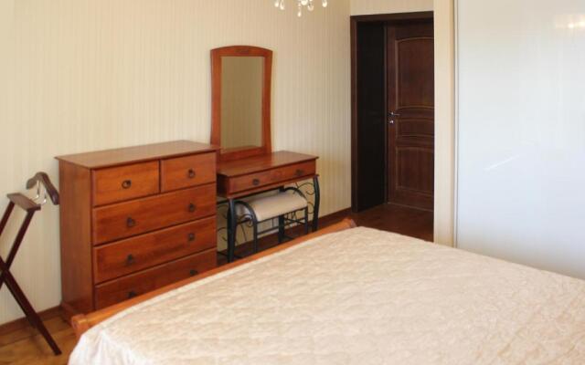 Na Ulitse Bagrationa Apartments