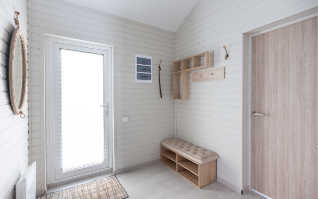 Point 383 Berezovyj Guest House