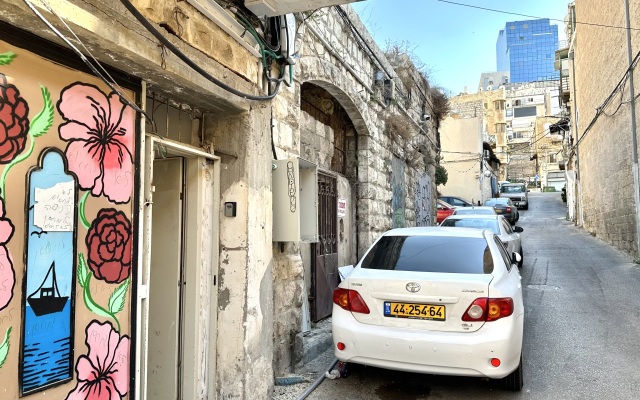Shikarnye Apartamenty Ryadom s Parizhskoy Ploschadyyu v Khayfe Apartments
