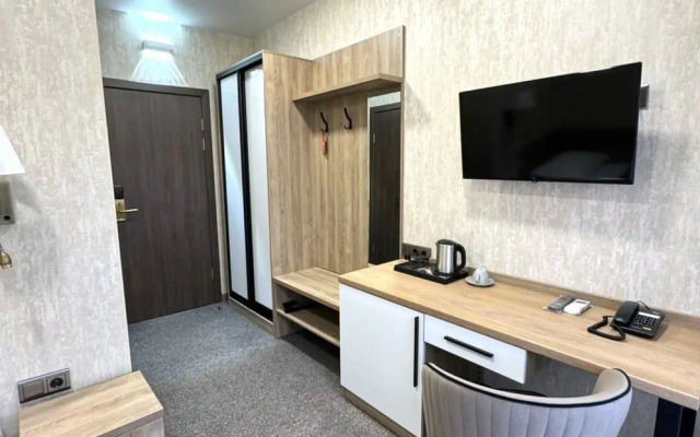 Kristall Hotel