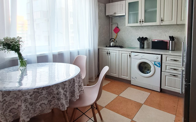 Na Ulitse Molodezhnaya 30 Apartments