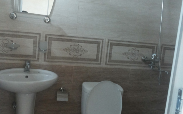 Achi Guest House