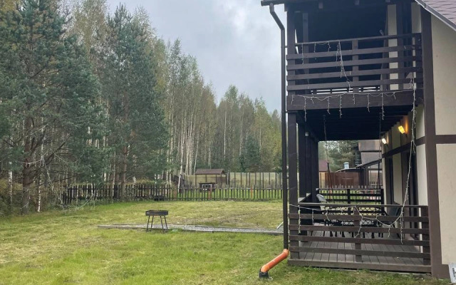 Частный дом с камином