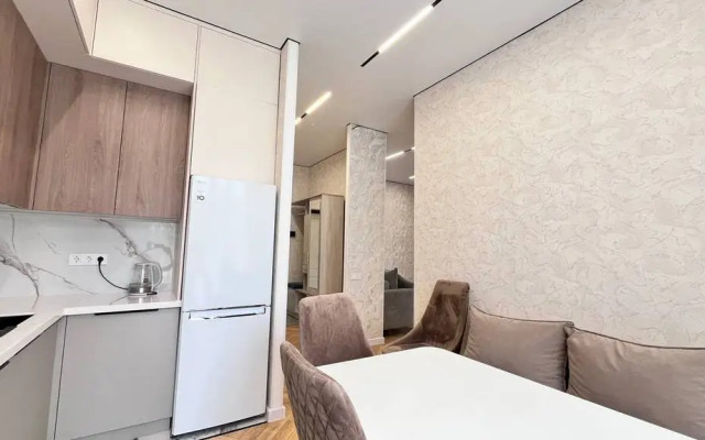 Yevrodvushka ryadom s Mega Parkom Flat