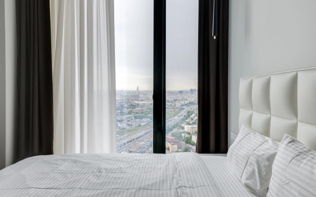 38th Floor, Stylish Apartment with Private Park