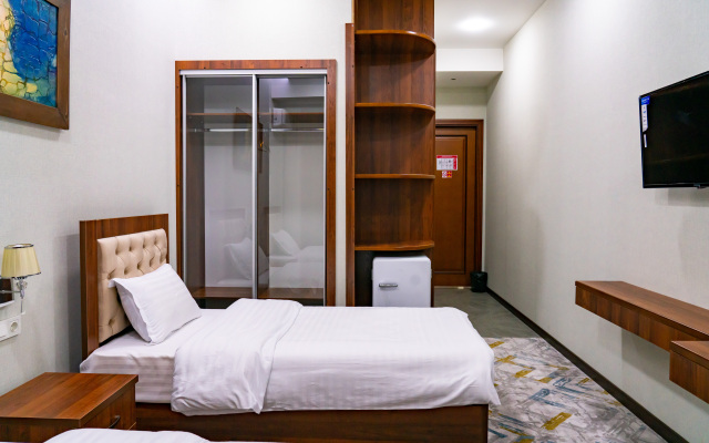 Macan Terrace Hotel