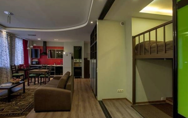 Na Ulitse Naberezhnaya Reki Moyki 56 Flat