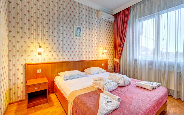 Lensis Guest House