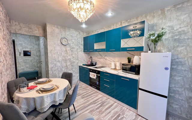 U Metro Chkalovskaya Yekaterinburg Chapaeva 72a Flat