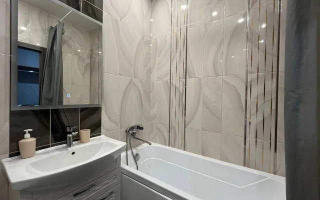 Unique Apart Marengo ryadom s Kardiotsentrom i Sportshkoloy olimpiyskogo rezerva na Serebryanyy bor 24/4 Apartments