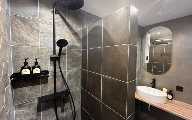 Avtorskie 4 S Sezonnym Basseynom Apartment