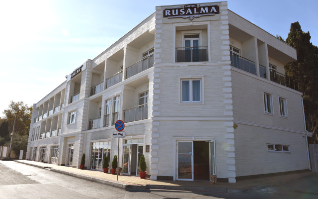 Rusalma Hotel