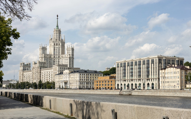 Vidovaya Uyutnaya Na Zhivopisnoy Naberezhnoy V Tsentre Stolitsy Flat