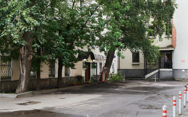 Квартира GM Apartments Двухуровневая с мансардой у Патриарших Прудов