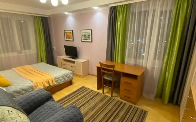 Апартаменты с 1 Комнатой с Красивым Ремонтом и Видом на Город (КВАРТИРА51)