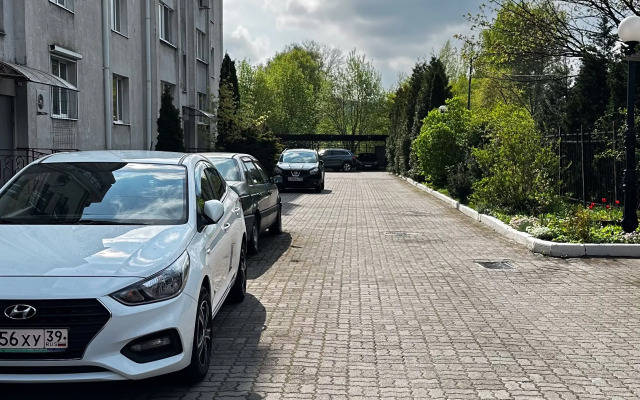 Dvukhkomnatnye Bookingapart Komfort  U Korolevskikh Vorot Apartment