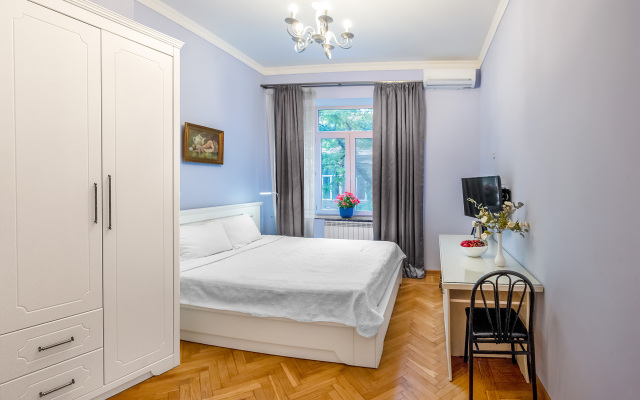 Апартаменты H&B apartments Machabeli