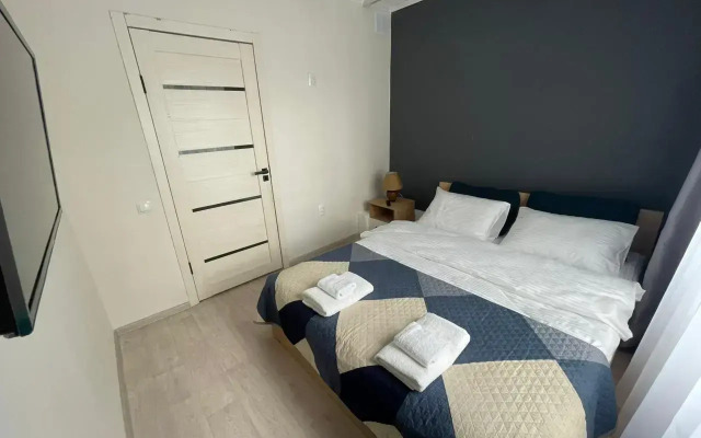 Otlichny Den 2 Komn. U Almaza Flat