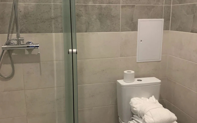 Апартаменты на Верхнеторговой 4