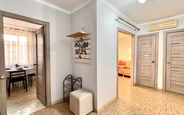 Apartamenty Dvuhkomnatnye Nice Flat