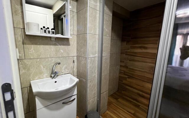 Отель Moon Blue