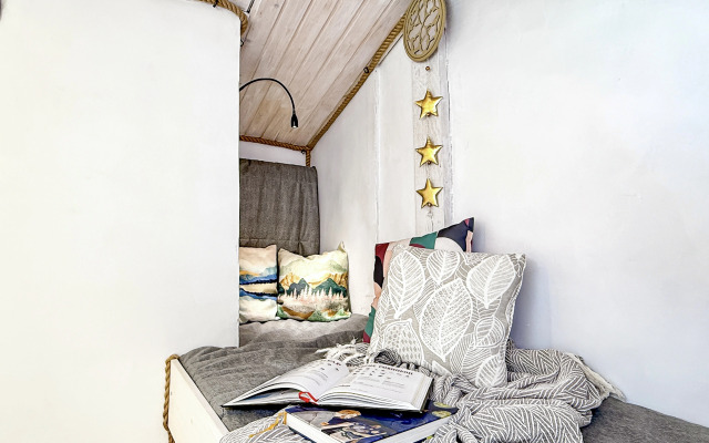 Квартира Стильная студия на 2 ярусах у моря