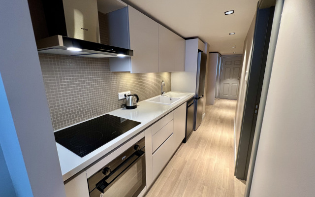 Weingart Suites Hotel