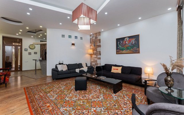 KeyGo #0159, 1 Bedroom, Balcony ,City Center Apartments