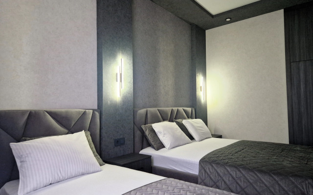 Квартира на набережной в центре