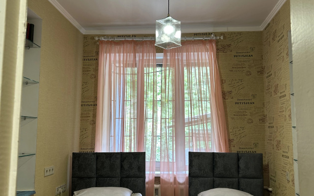 Частный дом с видом на санаторий