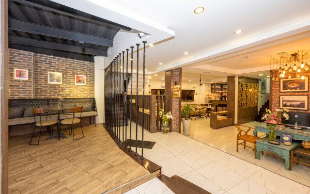 The Marions Suite Hotel