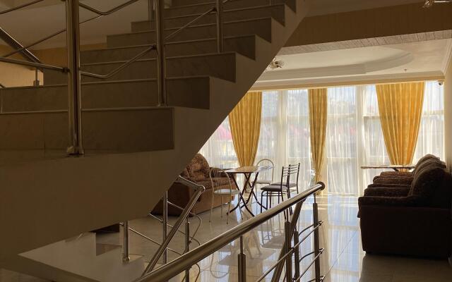 Udacha Hotel