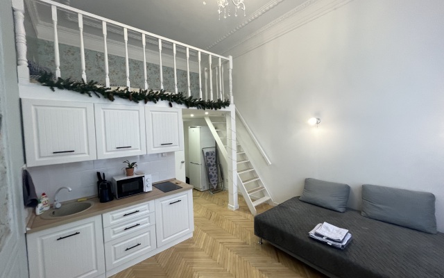 Квартира Удобная Двухуровневая в Центре Санкт-Петербурга