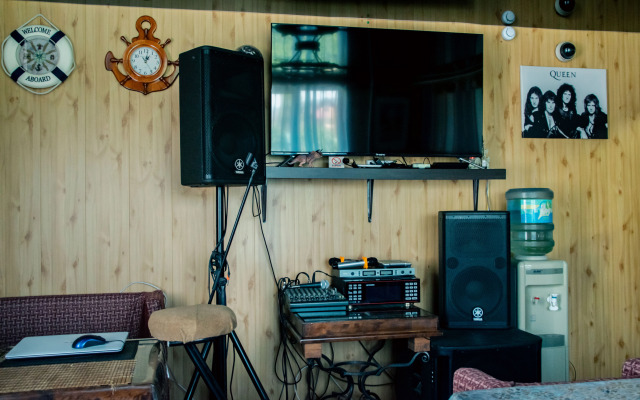 Manzherok Guest House